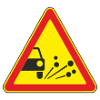 Дорожный знак 1.18 «Выброс гравия» (временный) (металл 0,8 мм, III типоразмер: сторона 1200 мм, С/О пленка: тип А коммерческая)